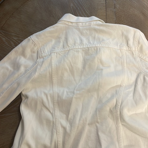 White gap Jean jacket - Picture 7 of 9